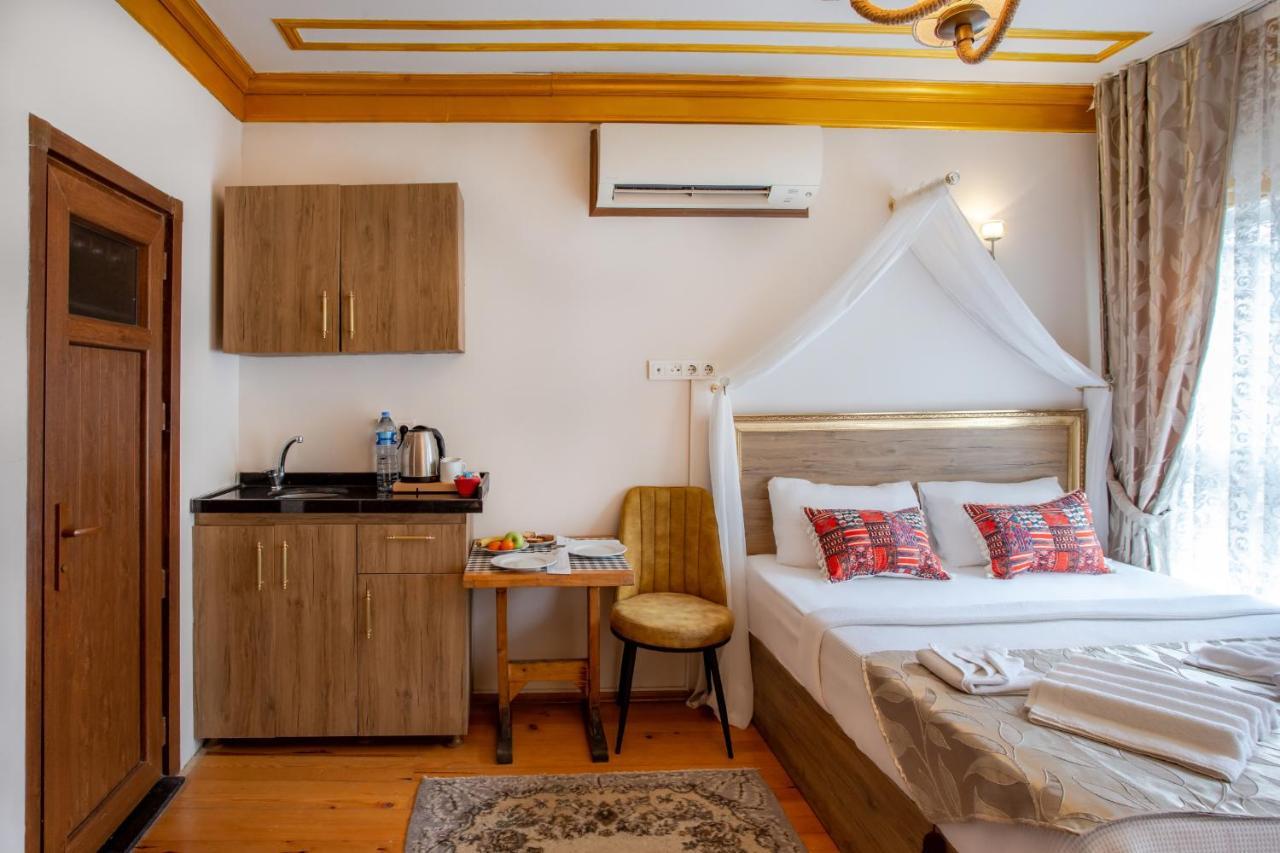 April Hotel Стамбул Экстерьер фото
