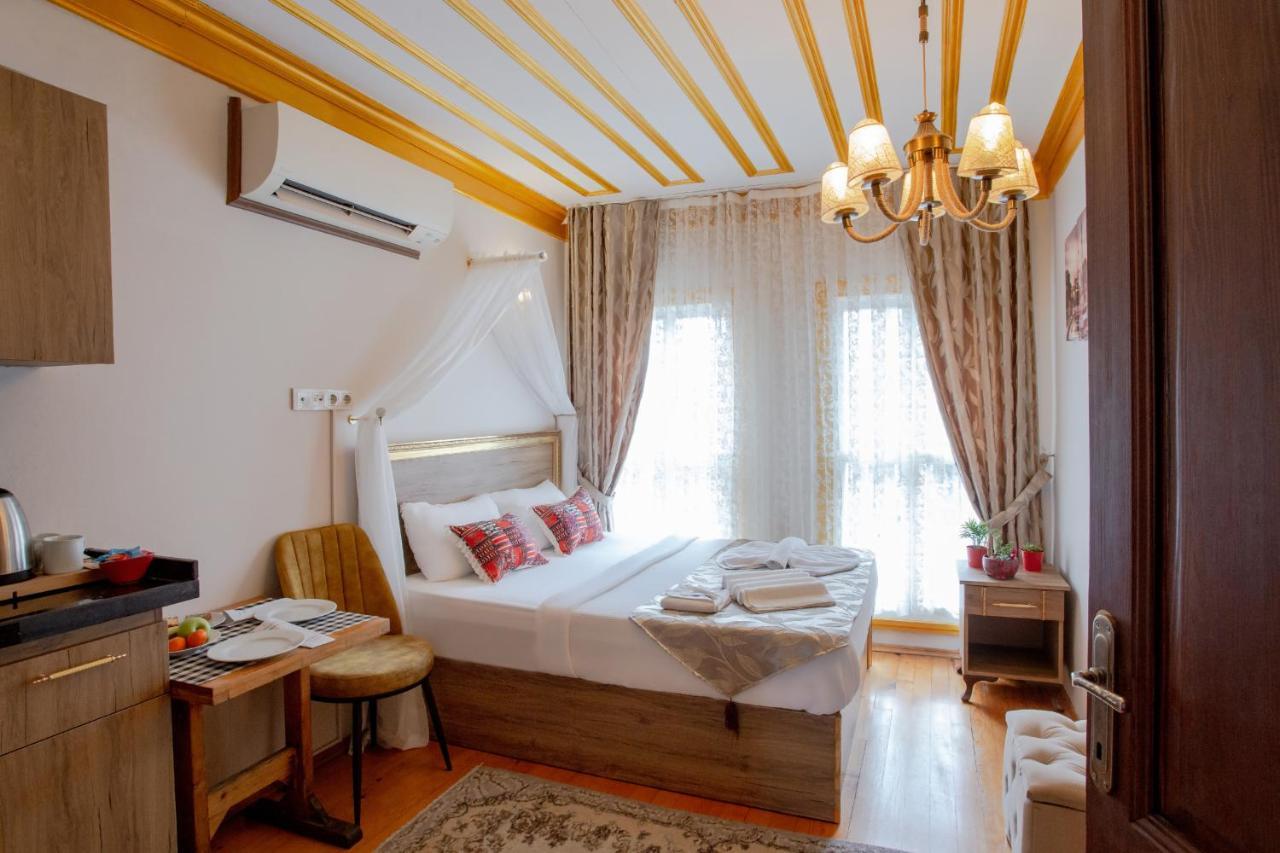 April Hotel Стамбул Экстерьер фото