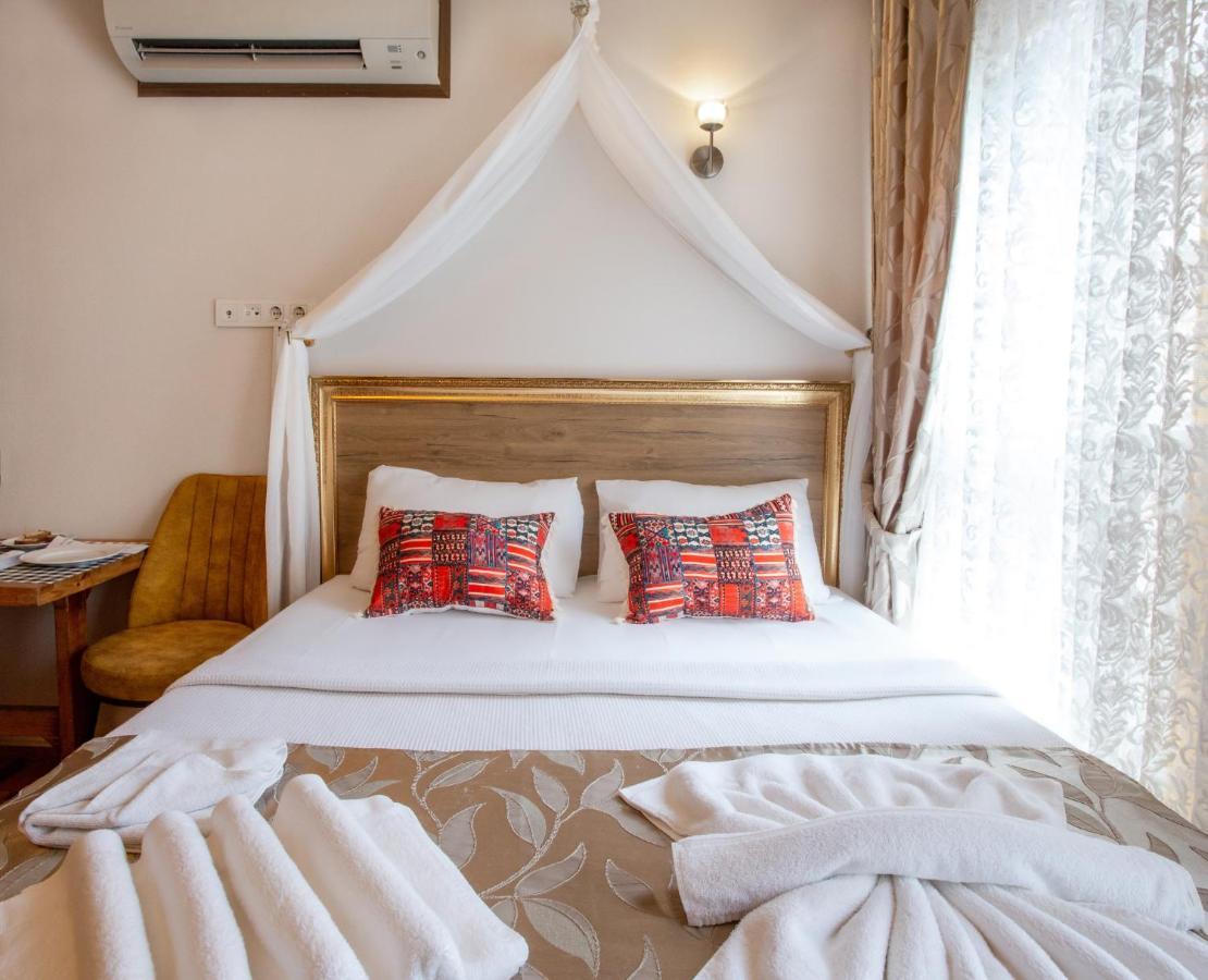 April Hotel Стамбул Экстерьер фото