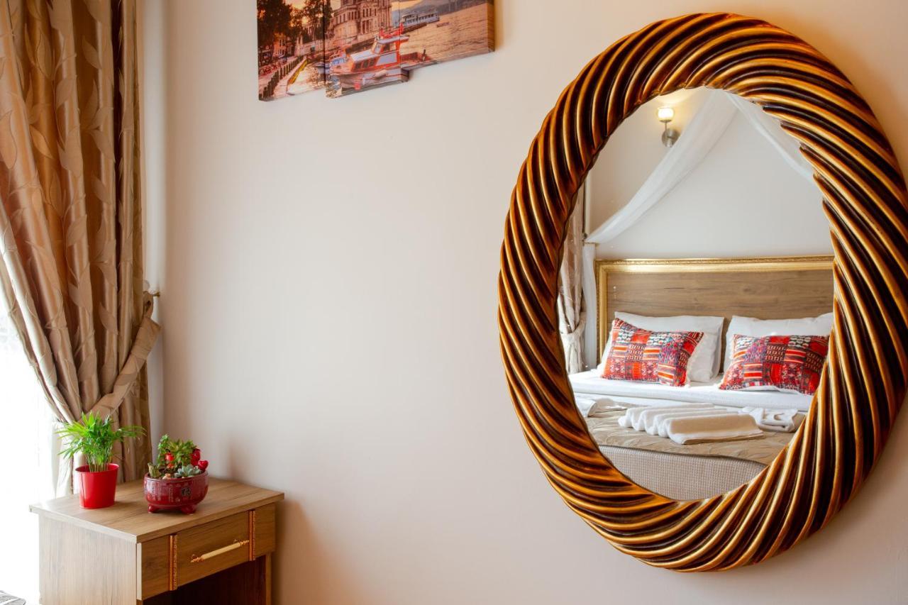 April Hotel Стамбул Экстерьер фото