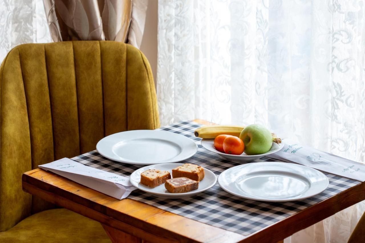 April Hotel Стамбул Экстерьер фото