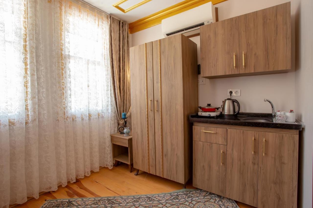 April Hotel Стамбул Экстерьер фото
