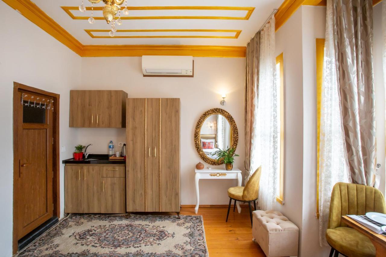 April Hotel Стамбул Экстерьер фото