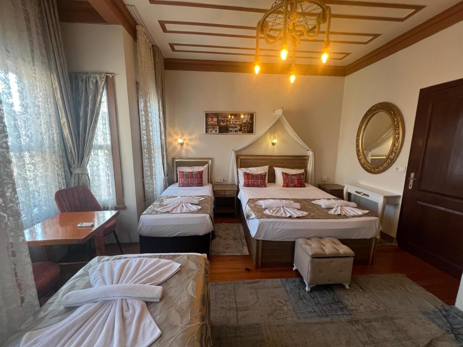 April Hotel Стамбул Экстерьер фото