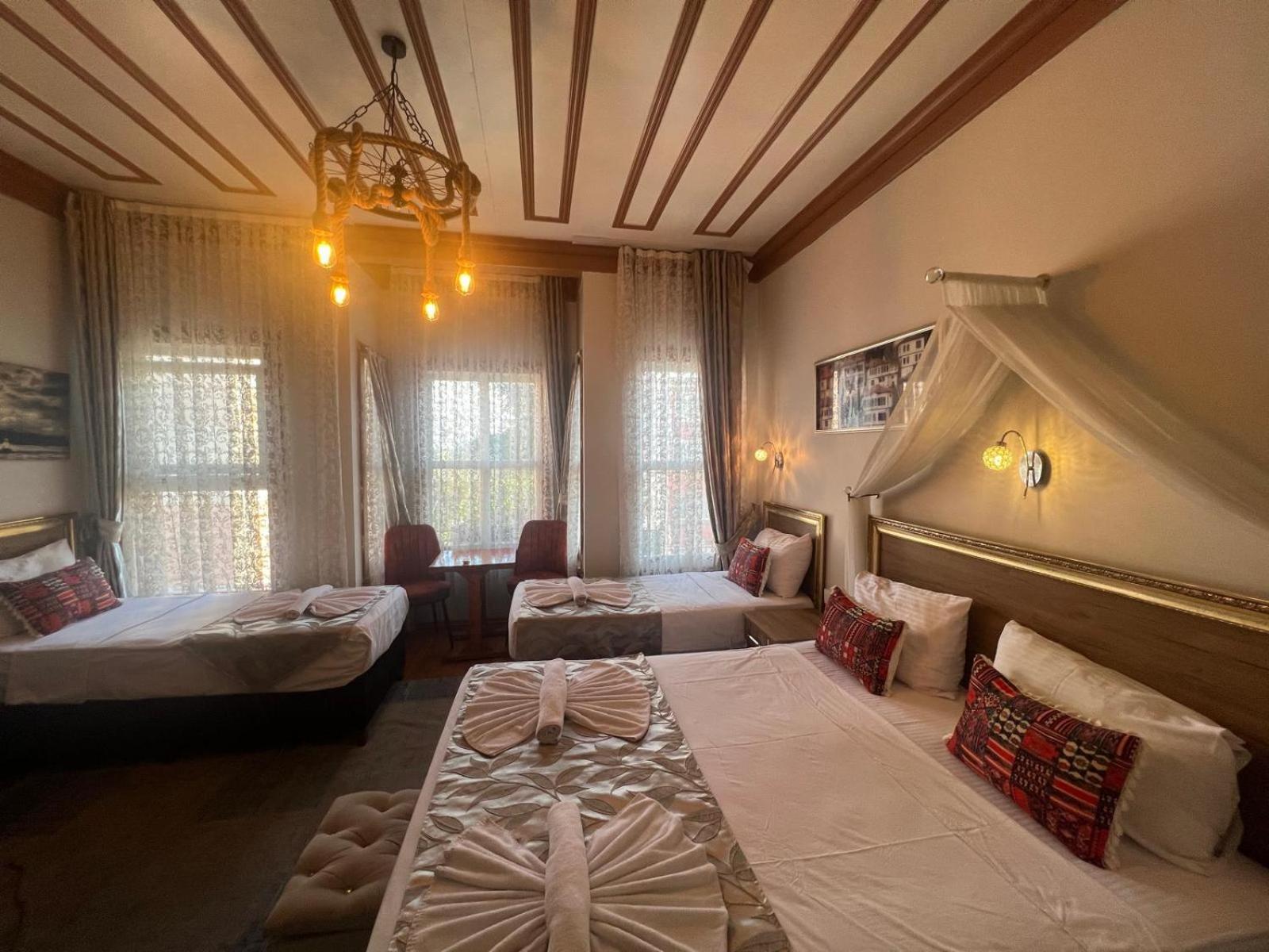 April Hotel Стамбул Экстерьер фото